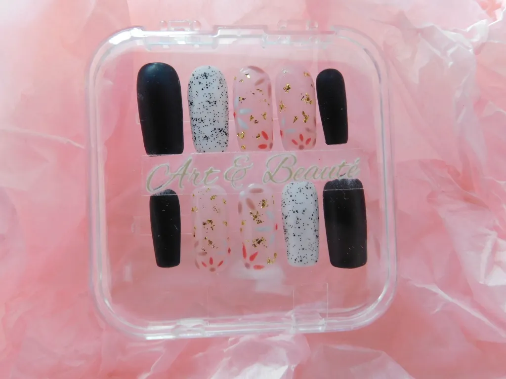 Jardin Noir & Or boîte.webp